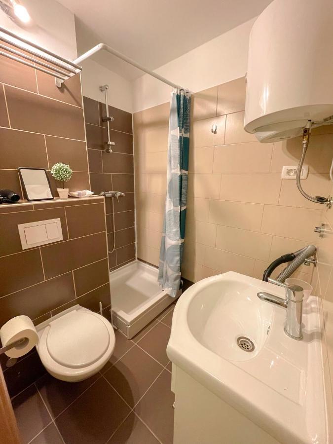 Veronica Rooms, أوباتيا المظهر الخارجي الصورة